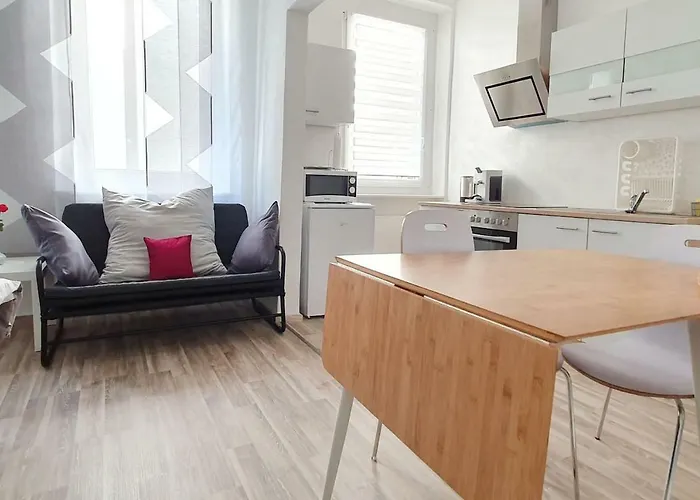 H-apartment 2 Апартаменты *